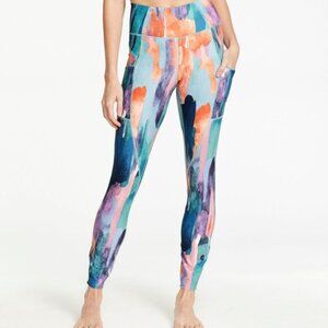 NWOT LL Bean Capri Leggings